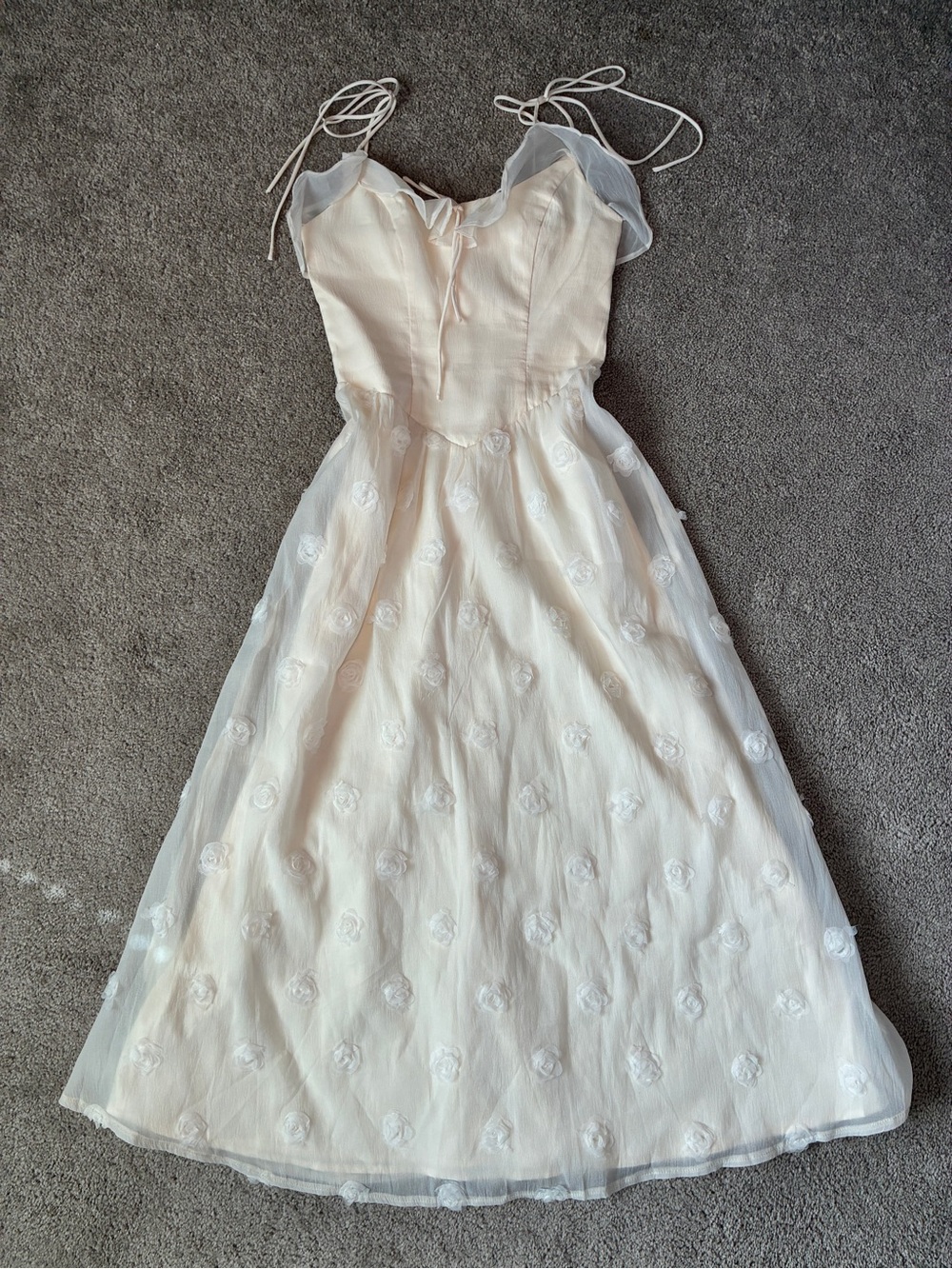 Indikah Cream Floral 3D Rosette Mesh Midi Dress Ruffle Trim Size XS NWT